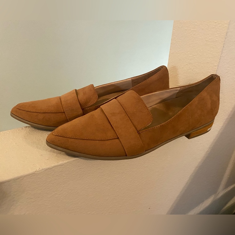 Dr. Scholls. Women’s Suede Pointed Toe Loafers in Brown. Size 11. Slip On.